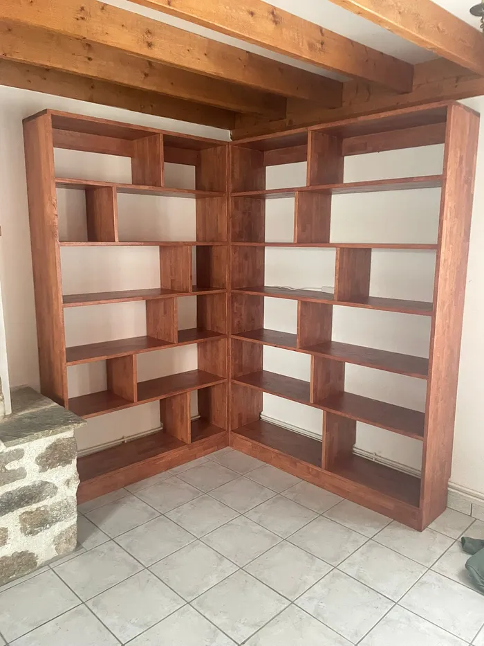 Meuble en bois massif fabriqué sur mesure