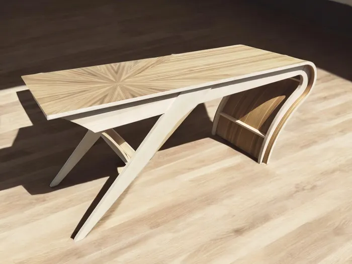 Bureau « pont et chaussée » en bois clair, création sur mesure aux formes galbées